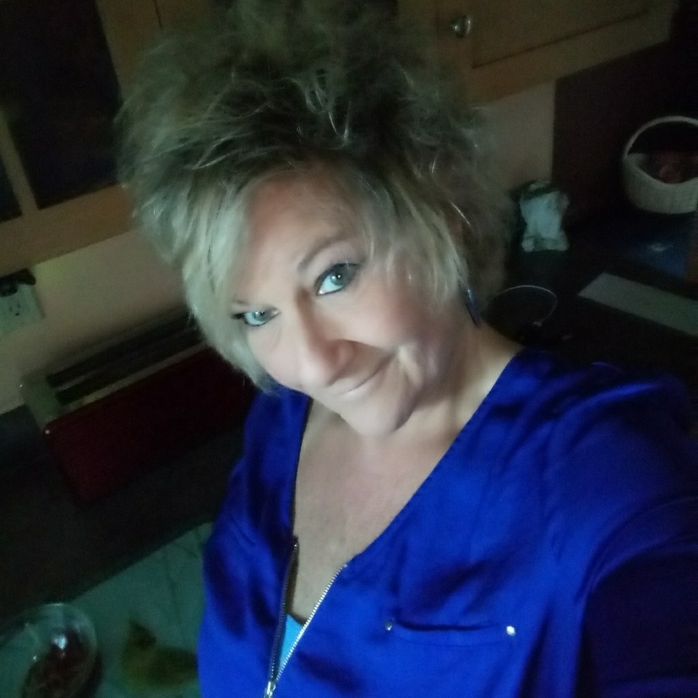 Meet your Posher, Lisa